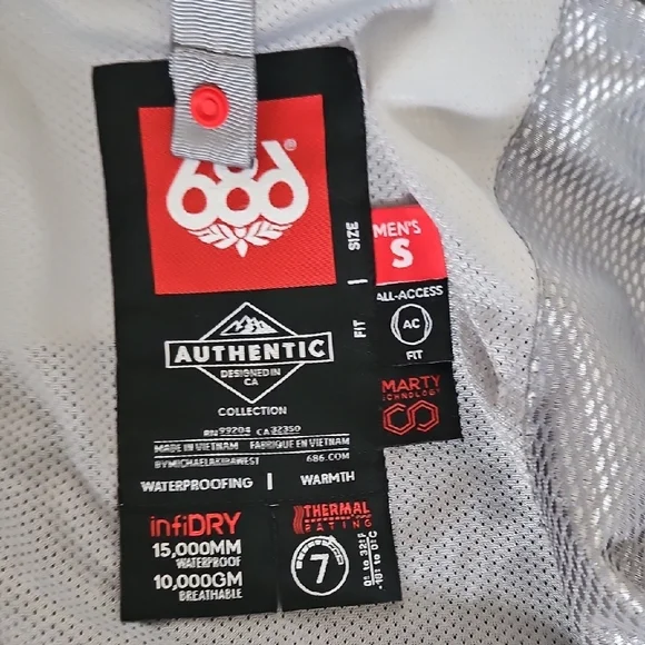 686 jacket - Picture 7 of 13